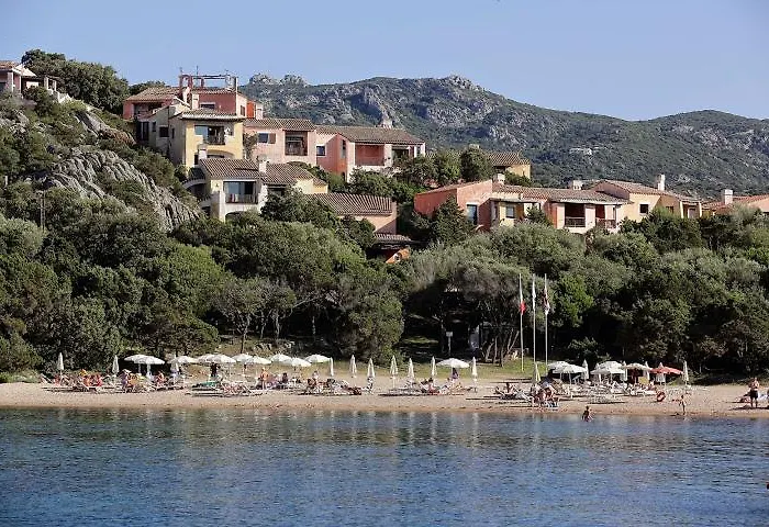 호텔 바가글리노 이 지아르디니 디 포르토 세르보 4*