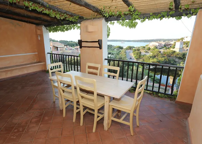 巴杰丽诺伊贾帝尼迪波托切尔沃酒店 切尔沃港