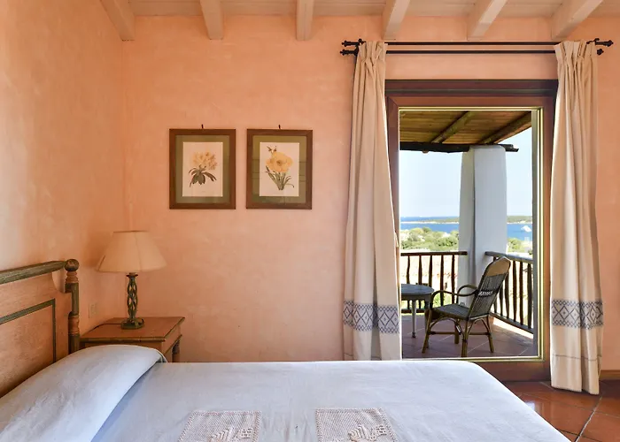 巴杰丽诺伊贾帝尼迪波托切尔沃酒店 4* 切尔沃港