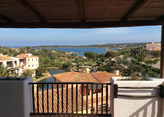 巴杰丽诺伊贾帝尼迪波托切尔沃酒店 酒店 切尔沃港